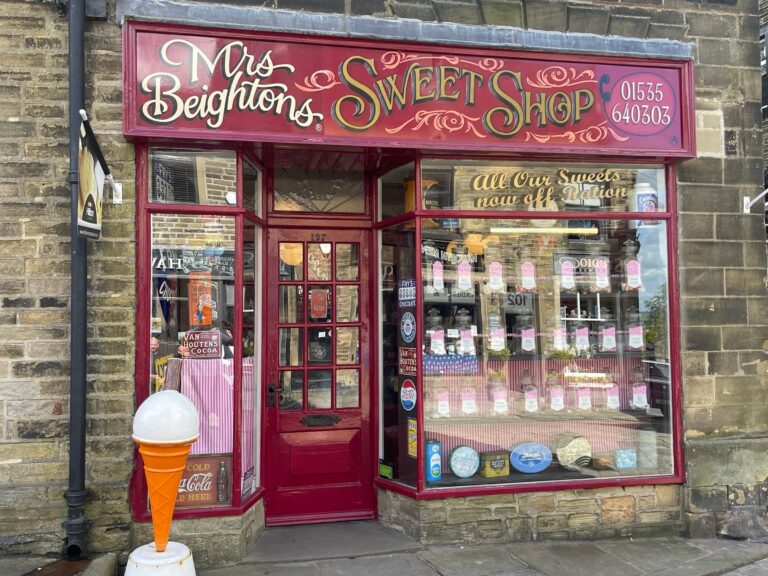 Mrs Beightons Sweet Shop 768x576