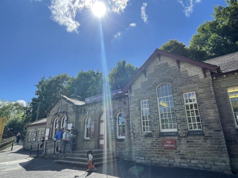 station entrance 768x576