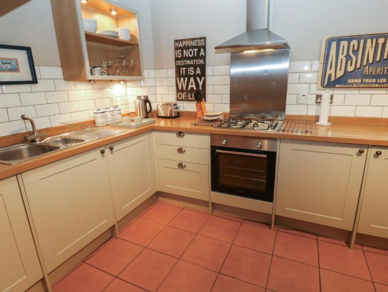 kitchen 768x577
