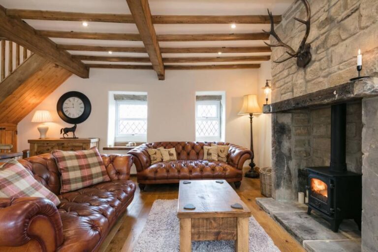 living room 3 768x512
