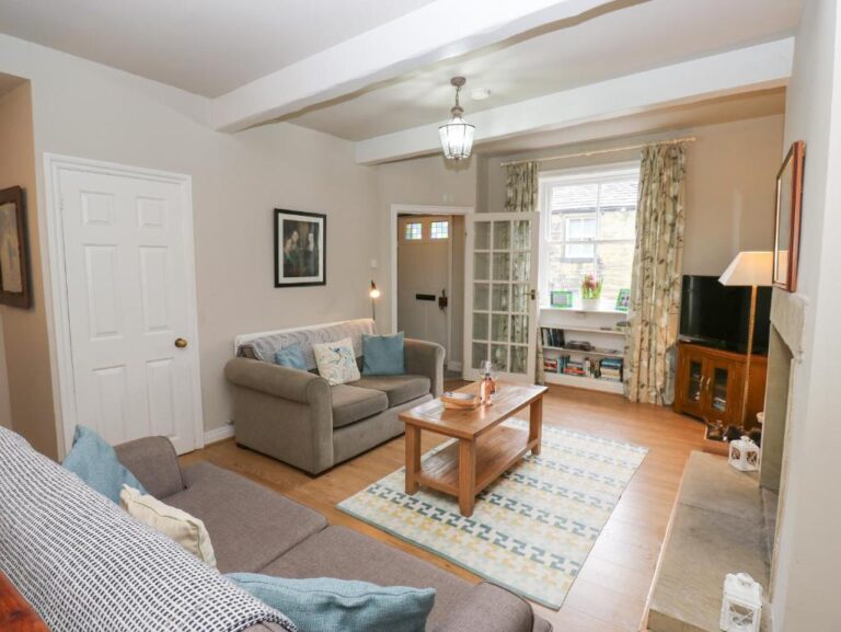 living room 768x577